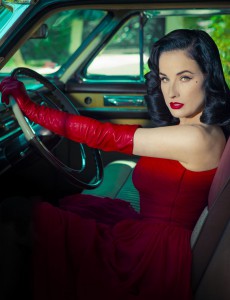 Dita Von Teese Photo by Starforeman