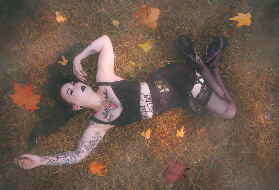 Leslie Van Lovelace Photo by Stitched Bunny Photography